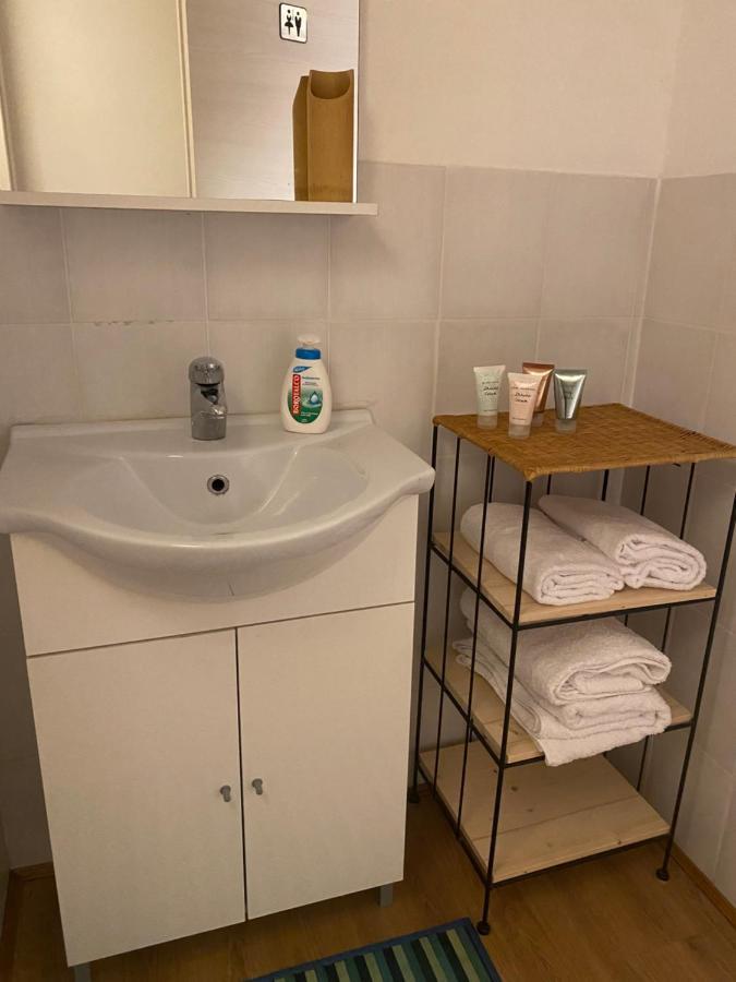 Ohana Bnb Genoa Bagian luar foto